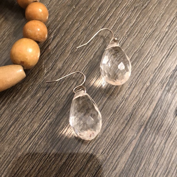 Handmade wooden and clear bead necklace - Picture 8 of 13